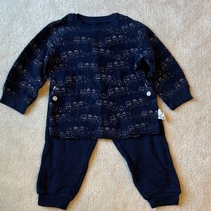 Uniqlo Navy Blue Train Quilted PJ set